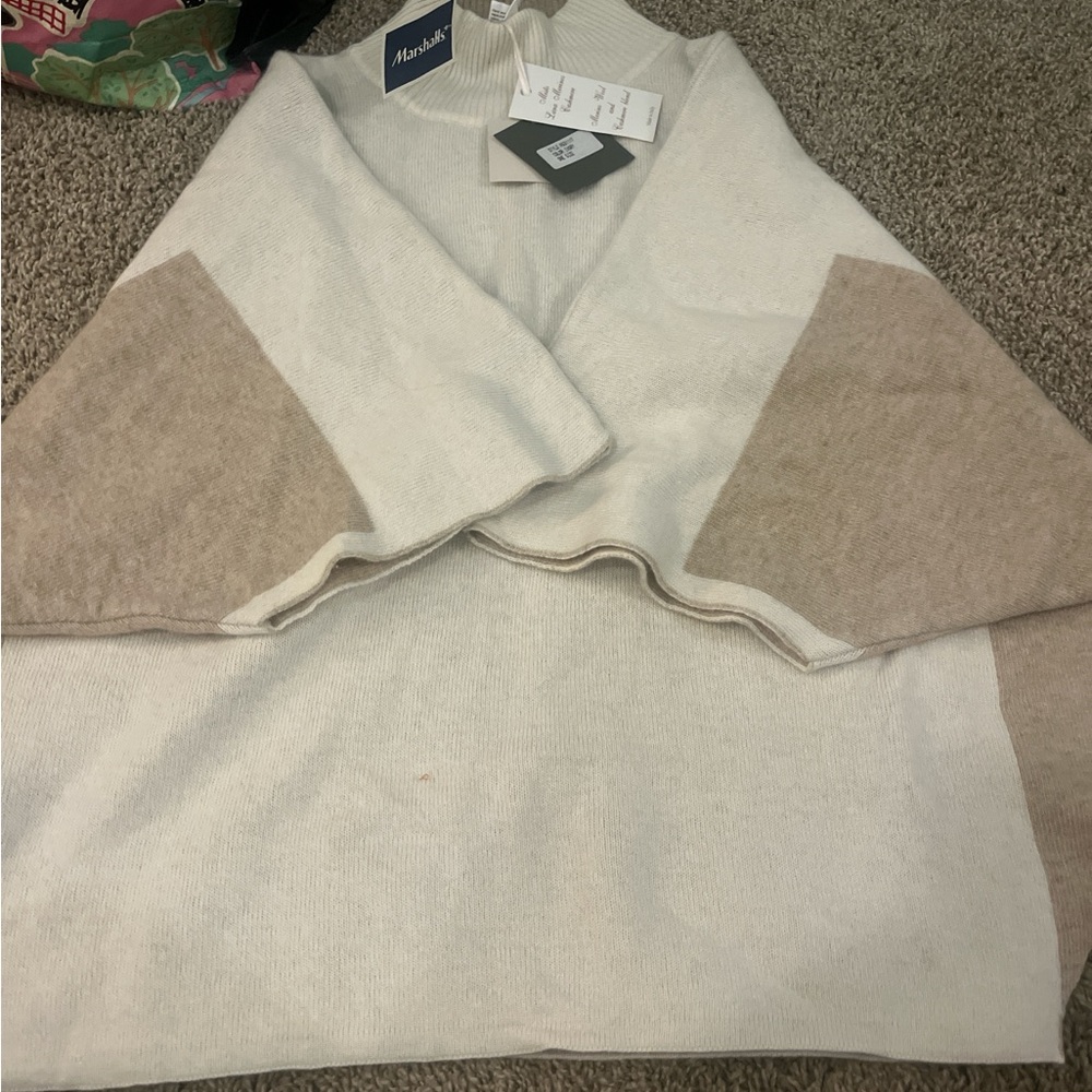 MaxMara Elegant Cream and Tan Poncho